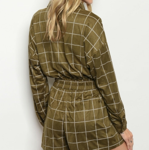 LE LIS OLIVE LONG SLEEVED CHECKERED SHORTS ROMPER - Picture 8 of 8